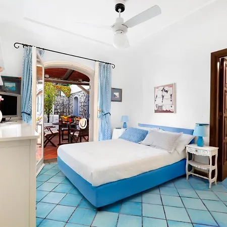 Estate4home - Villamia * 马萨鲁布朗斯